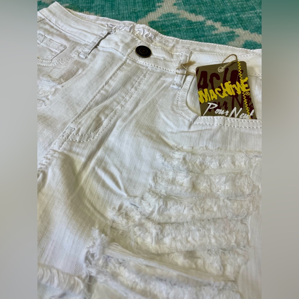 MACHNE Distressed White Denim Shorts. NWT! - Picture 3 of 8